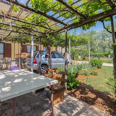 In Vrvari With One-bedroom 2 *
