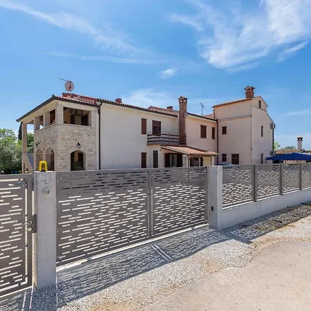 Apartman In Vrvari With One-bedroom 2 Porec