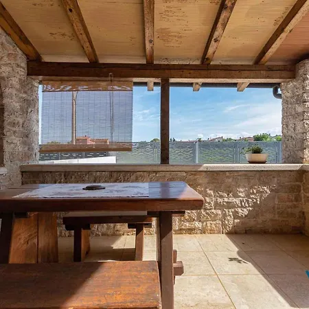 In Vrvari With One-bedroom 2 * Пореч
